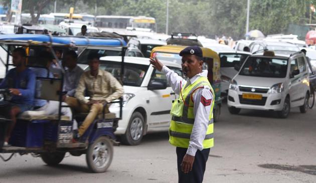 Traffic police officials said vehicular movement was not affected during in the drive.(Yogendra Kumar/HT Photo)