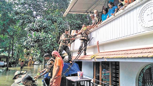 The troops of Southern Command will continue relief operations till the situation stabilises, said Lt Gen DR Soni, Army Commander of Southern Command. A view of the rescue operation in Kerala. (HT PHOTO) The troops of Southern Command will continue relief operations till the situation stabilises, said Lt Gen DR Soni, Army Commander of Southern Command. A view of the rescue operation in Kerala. (HT PHOTO)