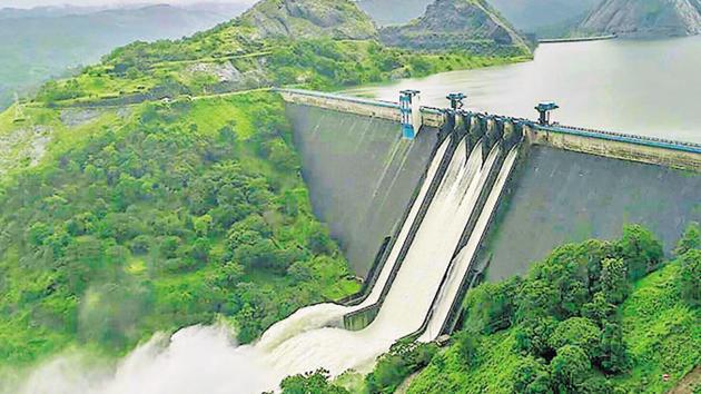 A view of the Idukki Dam as water level rose in the reservoir in Kerala on August 10.(PTI file photo)