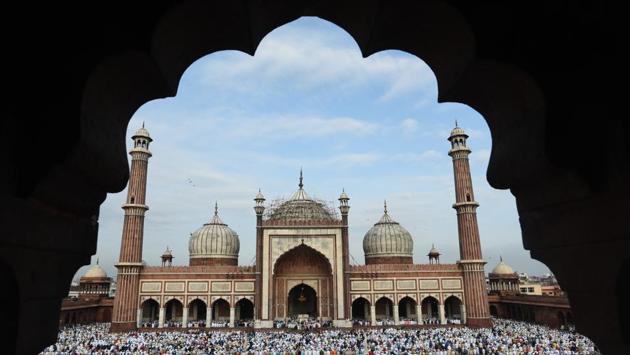 Muslim devotees offer prayers on the occasion of Eid al-Adha at Jama Masjid Mosque, on August 22, 2018 in New Delhi. (Vipin Kumar / HT Photo) Muslim devotees offer prayers on the occasion of Eid al-Adha at Jama Masjid Mosque, on August 22, 2018 in New Delhi. (Vipin Kumar / HT Photo)