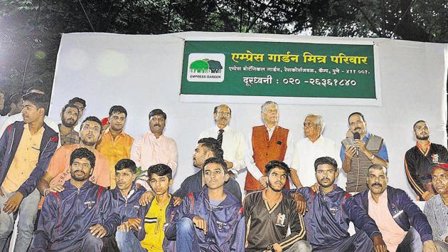 The Mahabaleshwar Trekkers group, which was established in 2012, has members who do not have regular jobs and are self-employed as peanut sellers in the hill station, tourist guides or run pan shops.(Shankar Narayan/HT PHOTO) The Mahabaleshwar Trekkers group, which was established in 2012, has members who do not have regular jobs and are self-employed as peanut sellers in the hill station, tourist guides or run pan shops.(Shankar Narayan/HT PHOTO)