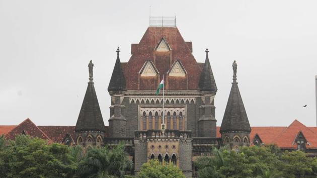 The Bombay high court refused bail to Mohammed Farooq Mohammed Hanif Shaikh, the purported kingpin who laundered more than Rs 2,200 crore in foreign remittances scam.(Bhushan Koyande/HT PHOTO)