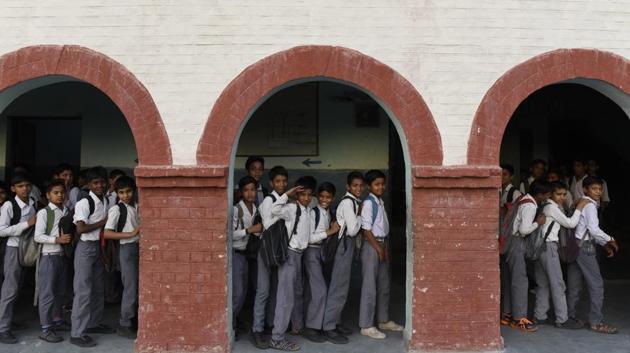 Currently, there are 1,024 government-run schools across Delhi and many of them are forced to run in double shifts due to lack of space.(Saumya Khandelwal/HT PHOTO)