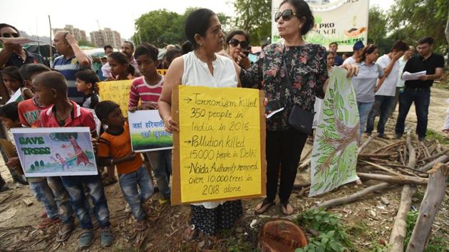The forest department has stopped the felling of trees and has ordered that trees except eucalyptus be marked so that they are not mistakenly axed.(Virendra Singh Gosain/HT PHOTO)