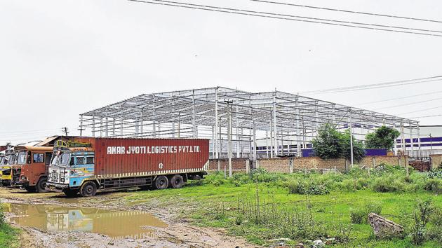 A warehouse coming up at Bilaspur, Tauru Road, in Gurugram.(Sanjeev Verma/HT File)