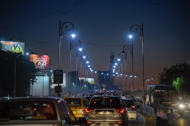 LED streetlamps on the flyover of Paud road in Pune. (HT FILE PHOTO) LED streetlamps on the flyover of Paud road in Pune. (HT FILE PHOTO)