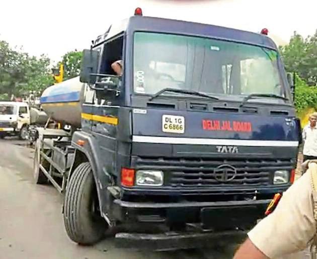 Police officials said the tanker was speeding and being driven rashly. (HT PHOTO) Police officials said the tanker was speeding and being driven rashly. (HT PHOTO)