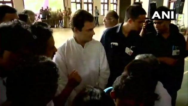 Rahul Gandhi visits a relief camp in Chengannur(ANI Photo) Rahul Gandhi visits a relief camp in Chengannur(ANI Photo)