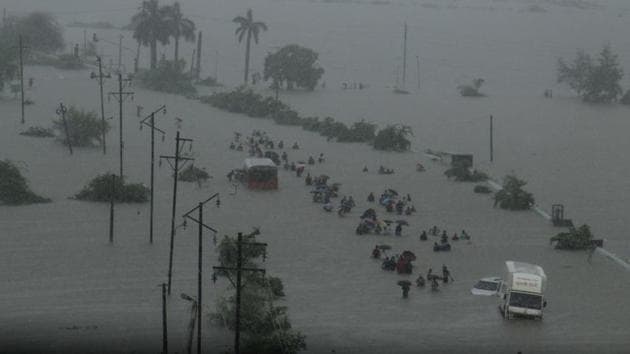 Rains caused severe waterlogging in Vasai on July 10, 2018.(HT Photo)