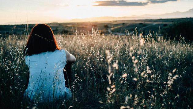 Daughters felt lesser loneliness when they had closer relationships with their fathers.(Unsplash)