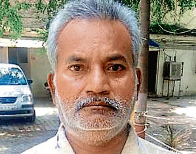 Nand Kishore, 55, critically wounded his wife and another daughter.(HT PHOTO) Nand Kishore, 55, critically wounded his wife and another daughter.(HT PHOTO)