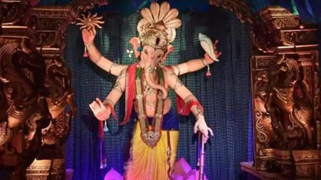 Ganesh Chaturthi is observed by keeping Lord Ganesha’s idol in our homes for the 10 day period, after which it is immersed in the sea.(HT File photo)