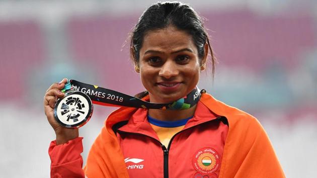 Dutee Chand won silver in the 200m women’s race at the Asian Games 2018.(AFP)