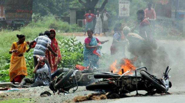 At least four people were killed and 17 injured in two districts of West Bengal late on Tuesday in clashes that erupted over the formation of panchayat boards following the elections to the rural bodies in mid-May, taking the death toll to ten since August 25, officials said on Wednesday. (PTI File) At least four people were killed and 17 injured in two districts of West Bengal late on Tuesday in clashes that erupted over the formation of panchayat boards following the elections to the rural bodies in mid-May, taking the death toll to ten since August 25, officials said on Wednesday. (PTI File)