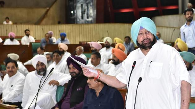In fulfilling its poll promise to bring the culprits of police firing and sacrilege incidents to justice, the Congress seems to be flirting with hardliners. (HT Photo) In fulfilling its poll promise to bring the culprits of police firing and sacrilege incidents to justice, the Congress seems to be flirting with hardliners. (HT Photo)