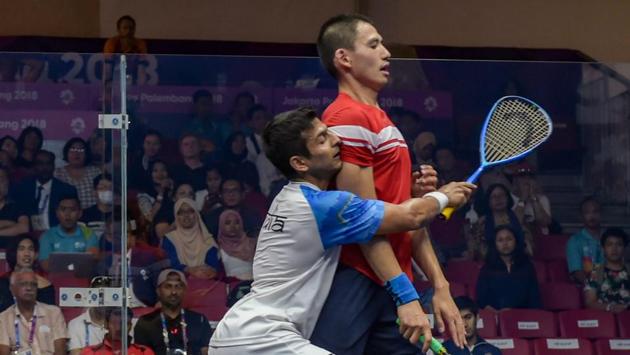 Indian men’s team have lost 0-2 in the squash semifinal, settling for bronze. India clinched three medals in sailing with Varsha Gautham/Sweta Shervegar clinching silver in the 49er FX Women’s event, Harshita Tomar claiming bronze in the Open Laser 4.7 and Varun Thakkar Ashok/Chengappa Ganapathy Kelapanda bagging bronze in the 49er men’s event at the Asian Games 2018 on Friday. (Vijay Verma / PTI)
