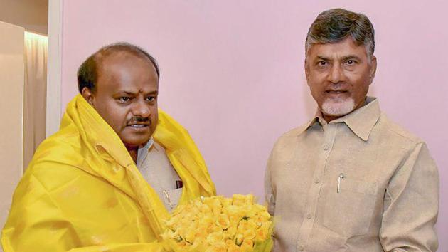 Karnataka chief minister HD Kumaraswamy with his Andhra Pradesh counterpart N Chandrababu Naidu in Vijayawada on Friday. (PTI) Karnataka chief minister HD Kumaraswamy with his Andhra Pradesh counterpart N Chandrababu Naidu in Vijayawada on Friday. (PTI)