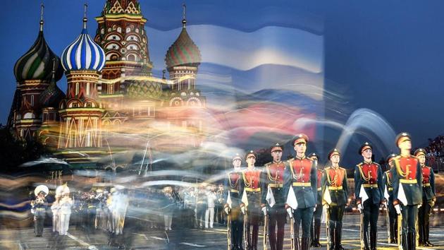 Russian honour guards perform during the ‘Spasskaya Tower’ international military and music festival on the Red Square in Moscow, Russia. (Alexander Nemenov / AFP)