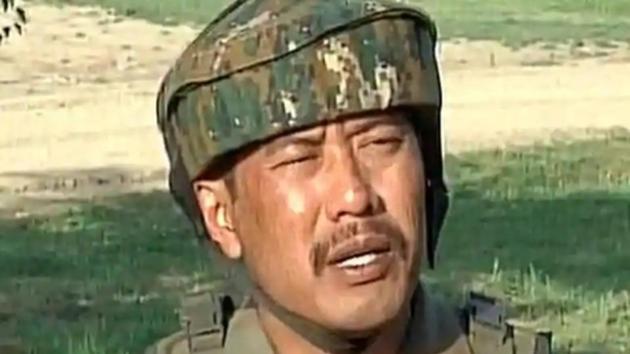 Major Leetul Gogoi, who was at the centre of the ‘human shield’ controversy last year, has recently been indicted by an Army court of inquiry (CoI) for “fraternising” with a local woman, paving the way for possible court martial.(Screengrab) Major Leetul Gogoi, who was at the centre of the ‘human shield’ controversy last year, has recently been indicted by an Army court of inquiry (CoI) for “fraternising” with a local woman, paving the way for possible court martial.(Screengrab)