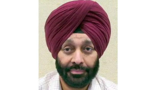 Former IAS officer Mandeep Singh.(HT Photo) Former IAS officer Mandeep Singh.(HT Photo)