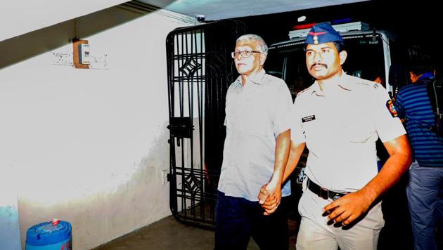 Vernon Gonsalves taken to Farazkhana Police station in Pune, India, on Wednesday, August 29, 2018. (Rahul Raut/HT PHOTO) Vernon Gonsalves taken to Farazkhana Police station in Pune, India, on Wednesday, August 29, 2018. (Rahul Raut/HT PHOTO)