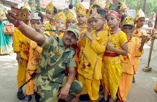 Janmashtami Preparations In Full Swing | Hindustan Times