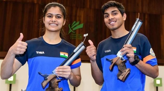 Anmol Jain (R) won gold in the Anmol Jain at the ISSF World Championship. (Twitter) Anmol Jain (R) won gold in the Anmol Jain at the ISSF World Championship. (Twitter)