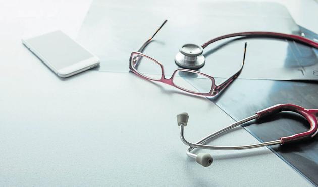 In Maharashtra, 3,000 seats in government-run medical institutes and 1,500 seats at private institutes were up for grabs — including 225 seats under NRI quota.(Pic for representation) In Maharashtra, 3,000 seats in government-run medical institutes and 1,500 seats at private institutes were up for grabs — including 225 seats under NRI quota.(Pic for representation)