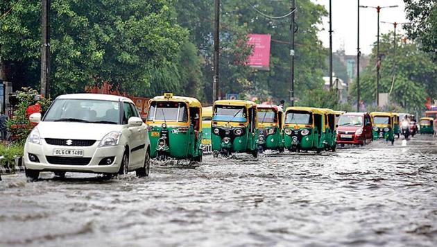 Vehicles wade through a waterlogged road near Turkman Gate in central Delhi. (Amal KS /HT Photo) Vehicles wade through a waterlogged road near Turkman Gate in central Delhi. (Amal KS /HT Photo)