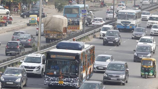 authorities now plan to roll out the ‘Gurugaman’ service incrementally across the city. (Yogendra Kumar/HT PHOTO) authorities now plan to roll out the ‘Gurugaman’ service incrementally across the city. (Yogendra Kumar/HT PHOTO)