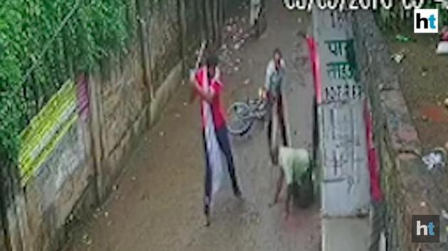 Retired police sub-inspector Abdul Samad Khan is seen being beaten up in Allahabad. He died later. Retired police sub-inspector Abdul Samad Khan is seen being beaten up in Allahabad. He died later.