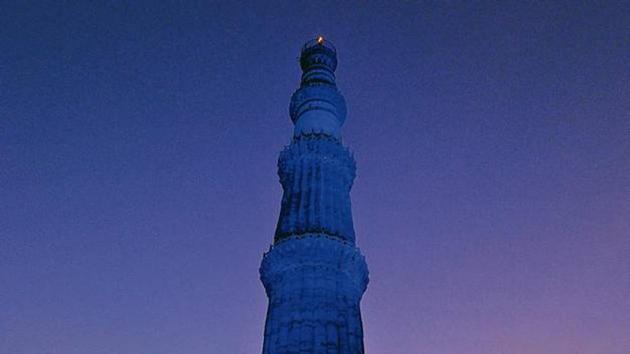 In 2014, the Qutub Minar was illuminated in blue as a part of Blue Monument Delhi campaign. Currently, the monument remains open for night viewing till 10pm.(Subrata Biswas/HT Archives)