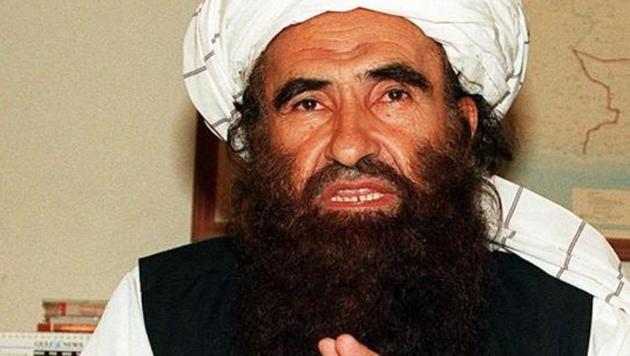 In this photograph taken on October 19, 2001, founder of the Haqqani network Maulvi Jalaluddin Haqqani, gestures as he speaks with a group of media representatives in Pakistan's city of Islamabad.(AFP)