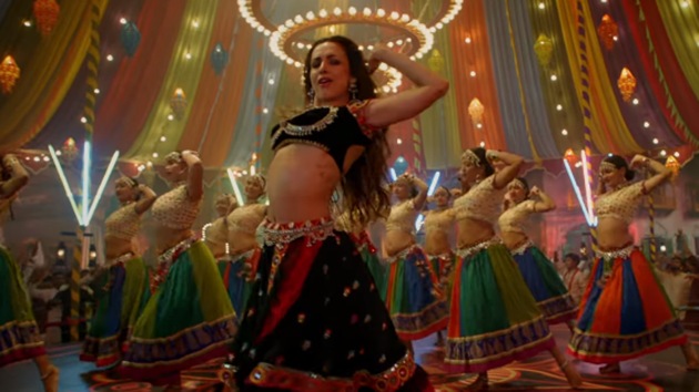 Pataakha Song Hello Hello Malaika Arora Dances In A Tent Sings About Whatsapp Watch Bollywood Hindustan Times