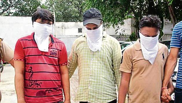 The gang targeted residents of Ghaziabad and Noida, mostly between 10am and 2pm. (Sakib Ali/HT Photo)