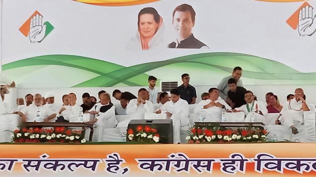 Congress national general secretary Ashok Gehlot and state president Sachin Pilot along with other leaders at the Vijay Sankalp rally in Pachpadra on Wednesday. (HT Photo) Congress national general secretary Ashok Gehlot and state president Sachin Pilot along with other leaders at the Vijay Sankalp rally in Pachpadra on Wednesday. (HT Photo)
