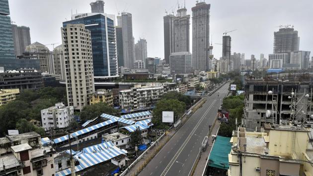 The Delisle Bridge at Lower Parel Road in Mumbai.(Anshuman Poyrekar/HT Photo)