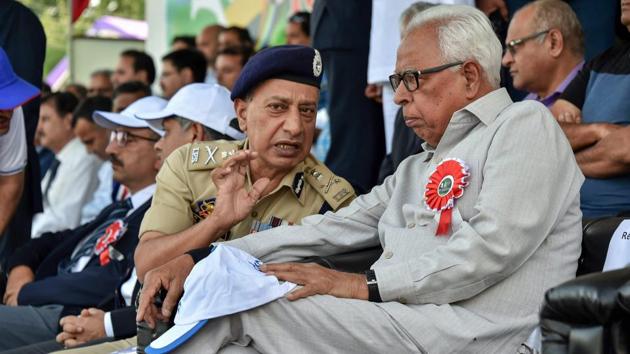 A file picture of former Jammu and Kashmir Governor NN Vohra and former DGP SP Vaid(PTI) A file picture of former Jammu and Kashmir Governor NN Vohra and former DGP SP Vaid(PTI)