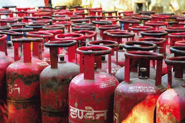 According to officials, more than one-third of the beneficiaries have not turned up for a refill in UP after free LPG connections were given to them.(Mint)