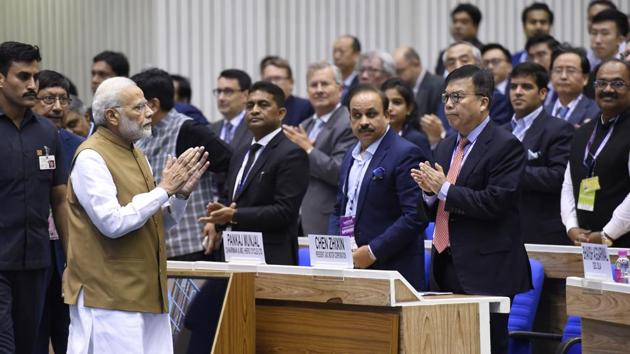 Speaking at the Global Mobility Summit ‘MOVE’, Prime Minister Narendra Modi said clean mobility powered by clean energy is the most powerful weapon to fight climate change. India will soon launch a new policy to boost production and use of electric and alternate fuels-driven vehicles, Modi said, as the world’s third biggest oil consumer tries to cut its import bill. (Arvind Yadav / HT Photo) Speaking at the Global Mobility Summit ‘MOVE’, Prime Minister Narendra Modi said clean mobility powered by clean energy is the most powerful weapon to fight climate change. India will soon launch a new policy to boost production and use of electric and alternate fuels-driven vehicles, Modi said, as the world’s third biggest oil consumer tries to cut its import bill. (Arvind Yadav / HT Photo)