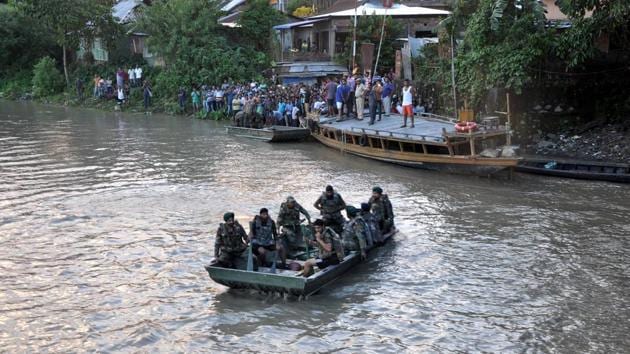 Three persons, including two minors, were missing and feared drowned when a boat with around 70 persons and two-wheelers capsized in the Bhairab river in West Bengal’s Murshidabad district on Thursday night. The boat, plying from Kacharipara area to Garibpur village, overturned only a few metres from the shore around 7.30 pm. While most passengers managed to swim ashore, locals swung in to rescue others. (Rajib Jyoti Sarma / HT File) Three persons, including two minors, were missing and feared drowned when a boat with around 70 persons and two-wheelers capsized in the Bhairab river in West Bengal’s Murshidabad district on Thursday night. The boat, plying from Kacharipara area to Garibpur village, overturned only a few metres from the shore around 7.30 pm. While most passengers managed to swim ashore, locals swung in to rescue others. (Rajib Jyoti Sarma / HT File)