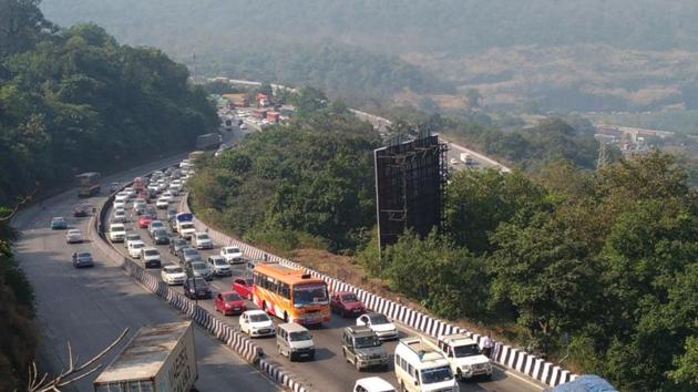 Many are expected to leave for home through the Pune Expressway during the Ganeshotsav festivities. (HT Photo) Many are expected to leave for home through the Pune Expressway during the Ganeshotsav festivities. (HT Photo)
