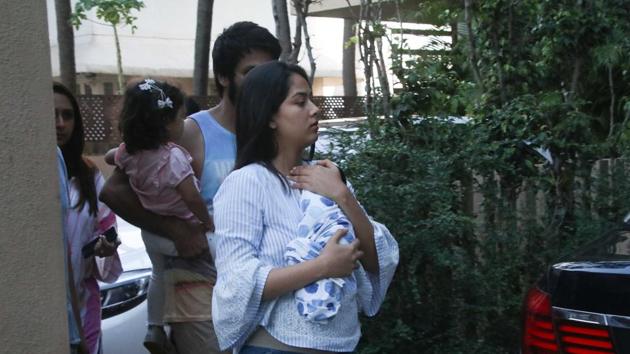 Mira Rajput and Shahid Kapoor with their children, Misha and Zain, at their home in Mumbai.(Viral Bhayani) Mira Rajput and Shahid Kapoor with their children, Misha and Zain, at their home in Mumbai.(Viral Bhayani)