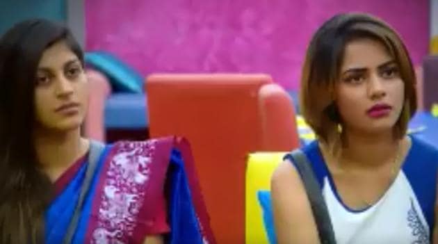 Bigg Boss 2 Tamil episode 84: Yaashika Anand is two-faced shows Kamal Haasan. Bigg Boss 2 Tamil episode 84: Yaashika Anand is two-faced shows Kamal Haasan.