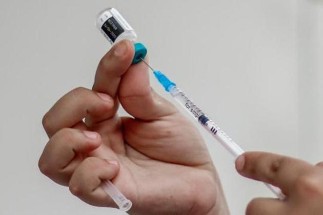 While the measles vaccine has side effects, like fever, rash and joint pain, most people who take the vaccine do not have any serious problems with it.(AFP)