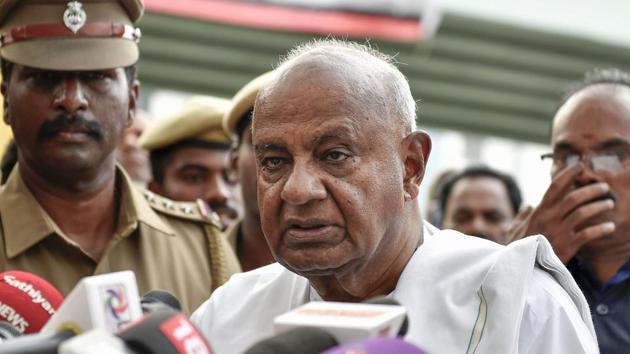 At the inaugural ceremony of a joint convention by left parties here, Deve Gowda said that politics should revolve around issues of public interest. (PTI Photo)