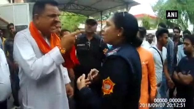 BJP MLA Rajkumar Thukral seen pointing finger at Rajkumar Thukral during an altercation.(Screengrab) BJP MLA Rajkumar Thukral seen pointing finger at Rajkumar Thukral during an altercation.(Screengrab)