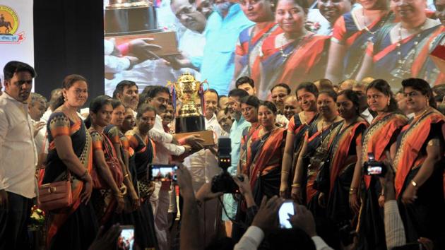 Ajit Pawar (middle), NCP leader, after the distribution of trophies to teachers on Teacher’s Day, at Sri Ganesh Kala Krida Rang mandir, on Wednesday. (HT PHOTO) Ajit Pawar (middle), NCP leader, after the distribution of trophies to teachers on Teacher’s Day, at Sri Ganesh Kala Krida Rang mandir, on Wednesday. (HT PHOTO)