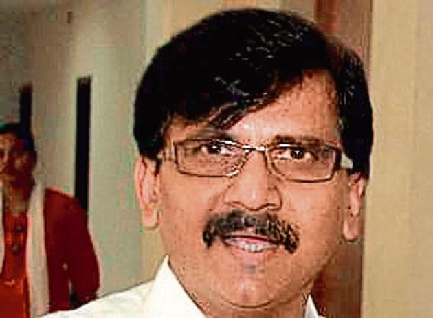 Such a stand also means the Sena has not closed the option of aligning with the BJP ahead of the 2019 polls (HT file) Such a stand also means the Sena has not closed the option of aligning with the BJP ahead of the 2019 polls (HT file)