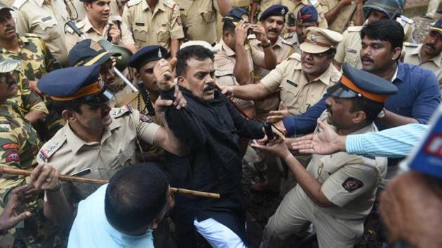 Congress leaders Ashok Chavan, Manikrao Thakre were detained by Mumbai police and taken to DN Nagar police station. Trains were halted briefly and petrol pumps were forced shut in some parts the city while public vehicles plied normally in the financial capital amid the shutdown. In Jharkhand, 58 Congress activists were taken into police custody for trying to enforce the Bandh. (Vijayanand Gupta / HT Photo) Congress leaders Ashok Chavan, Manikrao Thakre were detained by Mumbai police and taken to DN Nagar police station. Trains were halted briefly and petrol pumps were forced shut in some parts the city while public vehicles plied normally in the financial capital amid the shutdown. In Jharkhand, 58 Congress activists were taken into police custody for trying to enforce the Bandh. (Vijayanand Gupta / HT Photo)